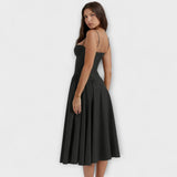 Elegante vestido sem mangas com espartilho