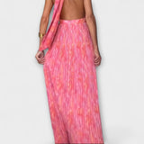 Elegantti Maxi Mekko Halterneckilla ja V-aukolla