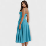 Elegante vestido sem mangas com espartilho