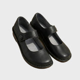 Sapatos de couro feitos à mão, num estilo intemporal