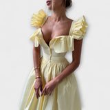 Vestido com folhos