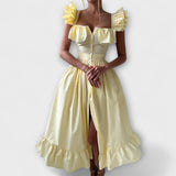 Vestido com folhos