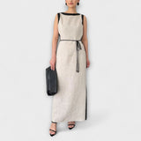 Elegante vestido sem mangas